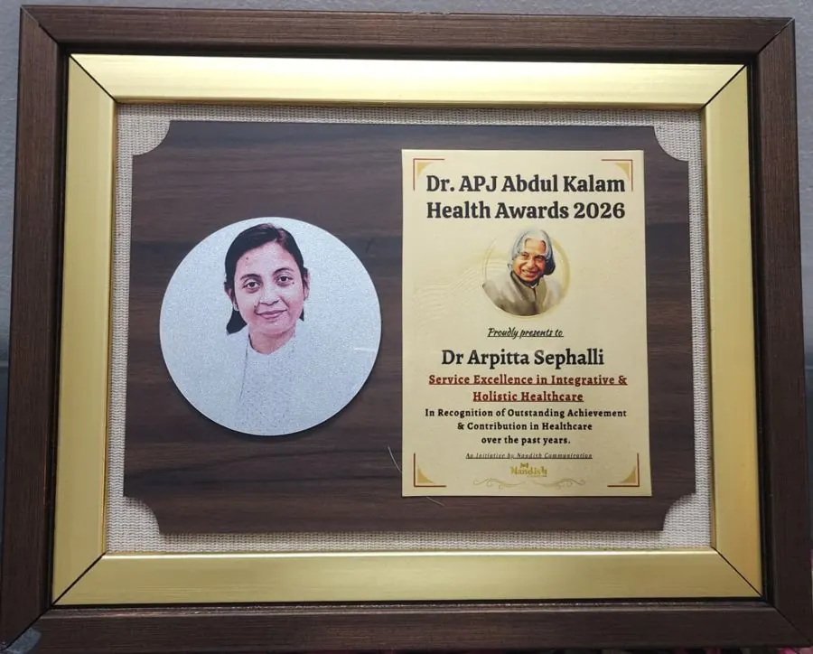 Dr. APJ Abdul Kalam Health Awards 2026 plaque presented to Dr. Arpitta Sephalli