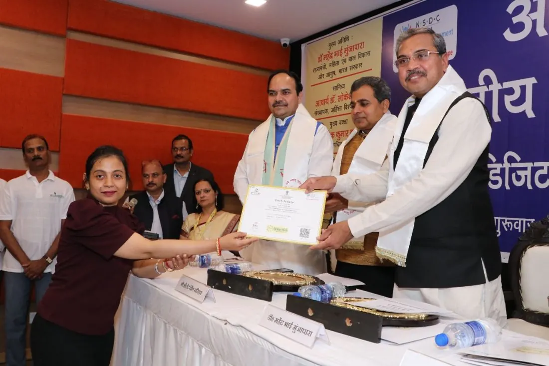 Dr. Arpitta Sephalli being felicitated by the AYUSH Minister